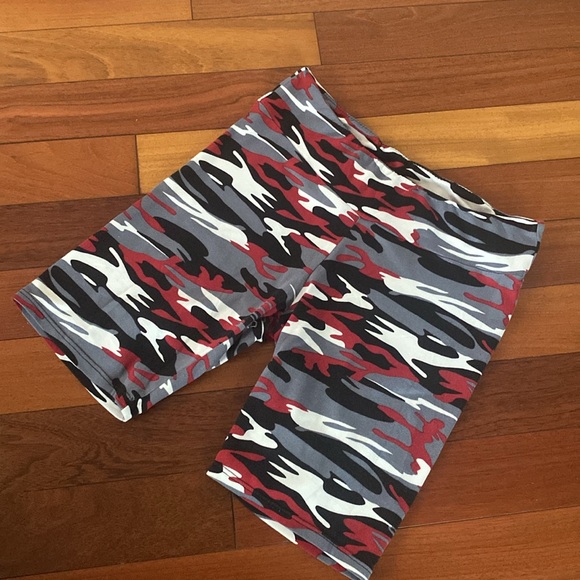 Forever 21 Yoga shorts size medium bike shorts active wear - Picture 1 of 9